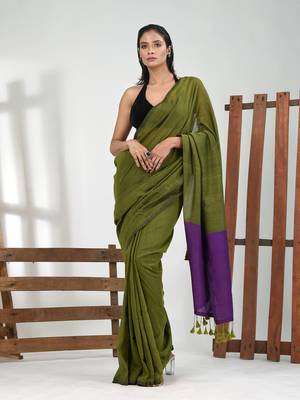 Moss green cotton soft saree with solid pattern 1