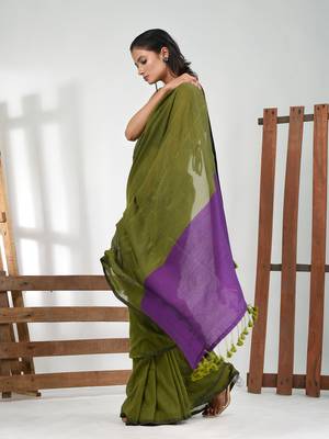 Moss green cotton soft saree with solid pattern 2