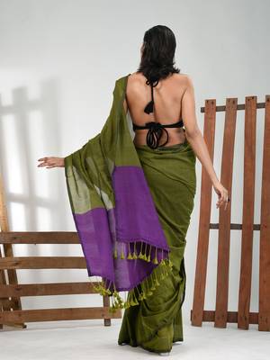 Moss green cotton soft saree with solid pattern 3