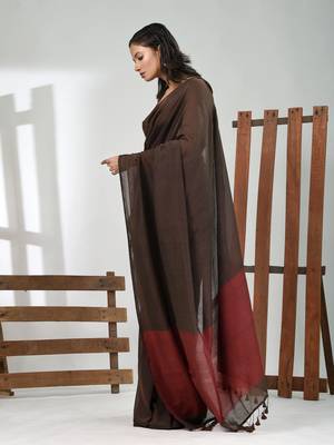 Chocolate brown cotton soft saree with solid pattern 2