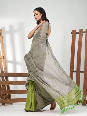 Ecru cotton soft saree with stripe pattern 2