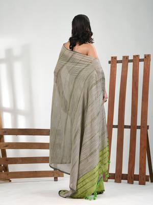Ecru cotton soft saree with stripe pattern 3