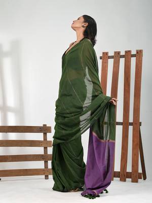 Green cotton soft saree with stripe pattern 2