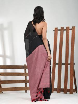 Black cotton soft saree with stripe pattern 3