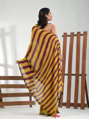 Corn yellow cotton soft saree with stripe pattern 3