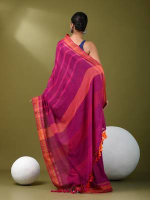 Magenta cotton soft saree with stripe pattern 3