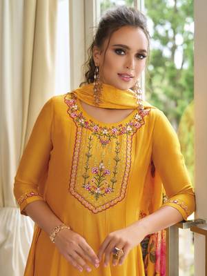 Women's vichitra silk embroidered kurta pant set with swarosky diamond dupatta 3