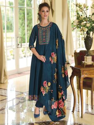 Women's vichitra silk embroidered kurta pant set with swarosky diamond dupatta 1
