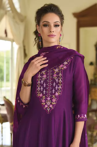 Women's vichitra silk embroidered kurta pant set with swarosky diamond dupatta