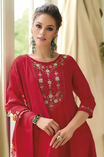 Women's vichitra silk embroidered kurta pant set with swarosky diamond dupatta