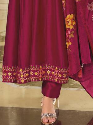 Women's vichitra silk embroidered kurta pant set with swarosky diamond dupatta 4