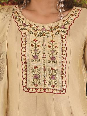Women's vichitra silk embroidered kurta pant set with swarosky diamond dupatta 4