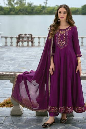 Women's vichitra silk embroidered kurta pant set with swarosky diamond dupatta