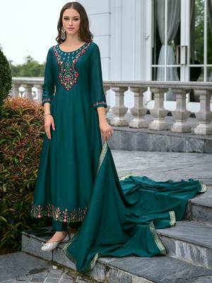 Women's vichitra silk embroidered kurta pant set with swarosky diamond dupatta 1