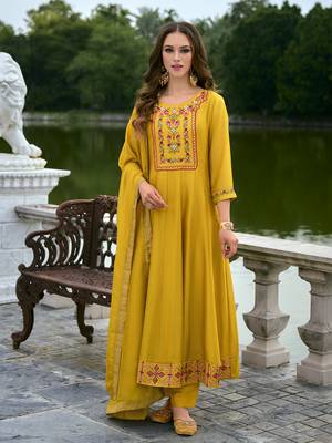Women's vichitra silk embroidered kurta pant set with swarosky diamond dupatta 1