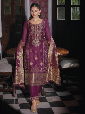 Women's vichitra silk embroidered kurta pant set with swarosky diamond dupatta 3