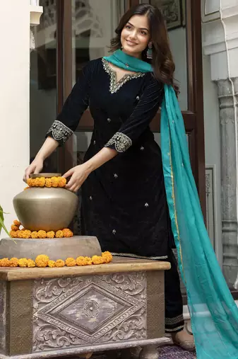 Trendmalls Velvet Embroidery Salwar Suit Set Kurta Pant with Dupatta