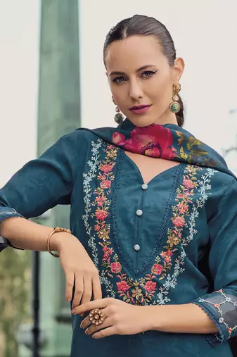 Women's vichitra silk embroidered kurta pant set with swarosky diamond dupatta