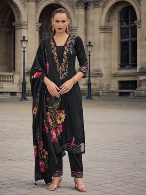 Women's vichitra silk embroidered kurta pant set with swarosky diamond dupatta 1
