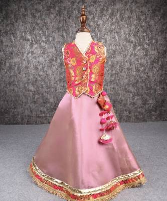 Gota lace detail brocade top and lehenga set 1