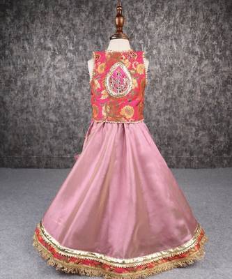 Gota lace detail brocade top and lehenga set 3