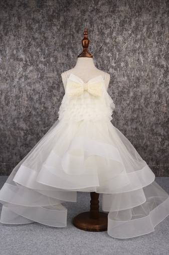 Stylish off white trail dress with bowie pearl string hair clip
