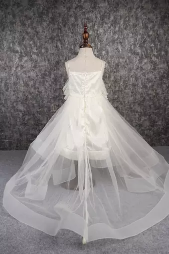 Stylish off white trail dress with bowie pearl string hair clip