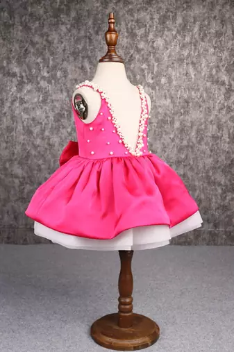 Exquisite magenta dress with detachable bow