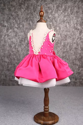 Exquisite magenta dress with detachable bow