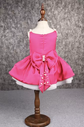 Exquisite magenta dress with detachable bow
