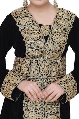 Arabian Gown with Lace Work 3