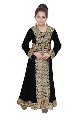 Arabian Gown with Lace Work 4
