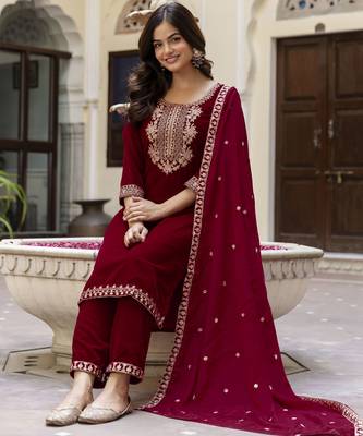 Velvet Embroidery Festive Salwar Suit Set Kurta Pant with Dupatta 4