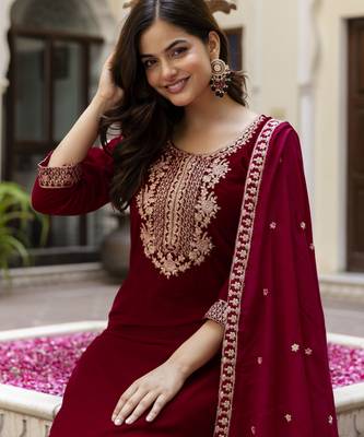 Velvet Embroidery Festive Salwar Suit Set Kurta Pant with Dupatta 7