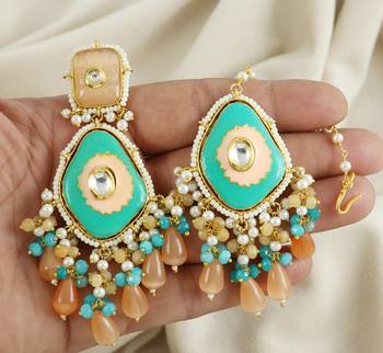 Pearl Quartz Beaded Green Enameled Earrings with Mang Tikka Jewelry Set 3