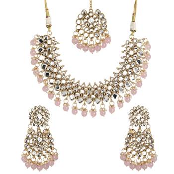   Kundan & Pink Pearl Beaded Jewellery Set With Mangtikka 3
