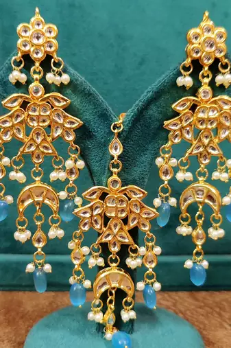 Gorgeous turquoise color kundan polki necklace set