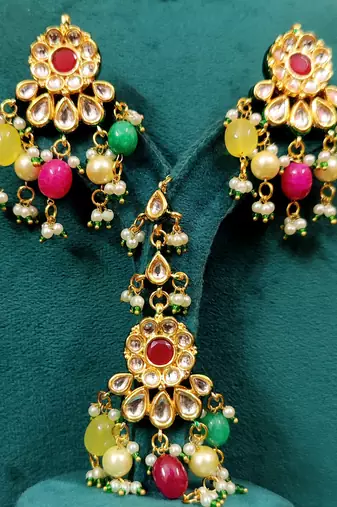 Multicolour navratan look kundan polki necklace set