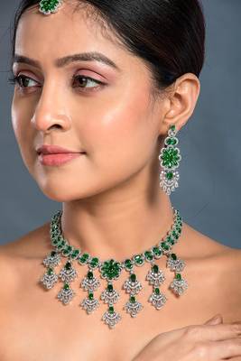 Green Bridal CZ Necklace set with maangtikka 1