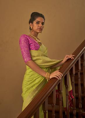 Parrot green Crape Weaving With Beautifull Tussles Designer Saree 2