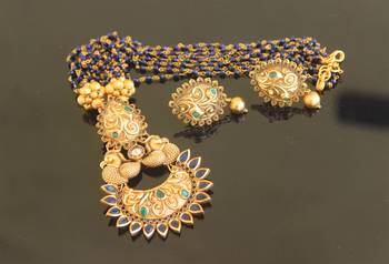 Matte finish beads necklace set 3