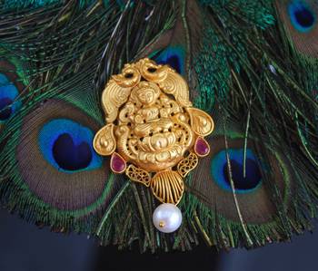 Temple lakshmi matte finish pendant set 3