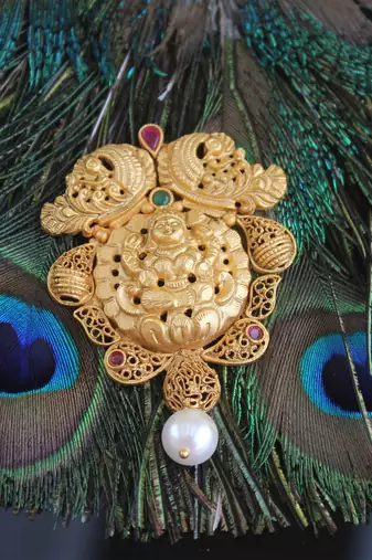 Matte finish temple lakshmi pendant set