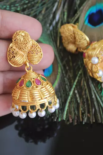 Matte finish temple lakshmi pendant set