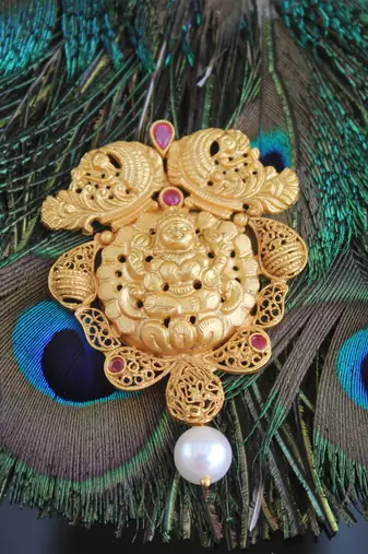 Matte finish temple lakshmi pendant set
