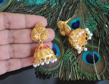 Matte finish temple lakshmi pendant set 3