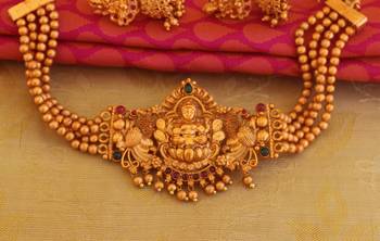 Matte finish temple lakshmi choker necklace set 4