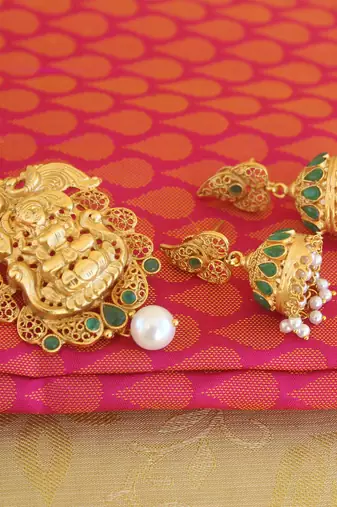Lakshmi temple matte finish pendant set