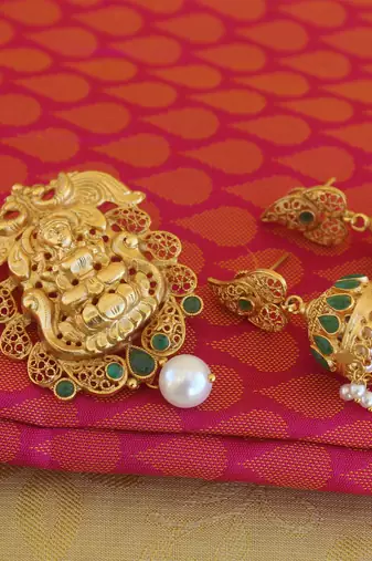 Lakshmi temple matte finish pendant set