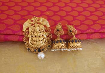 Lakshmi temple matte finish pendant set 1